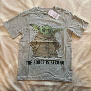 Star Wars Gray and Green Kids T-Shirt size 8 Yoda force is strong